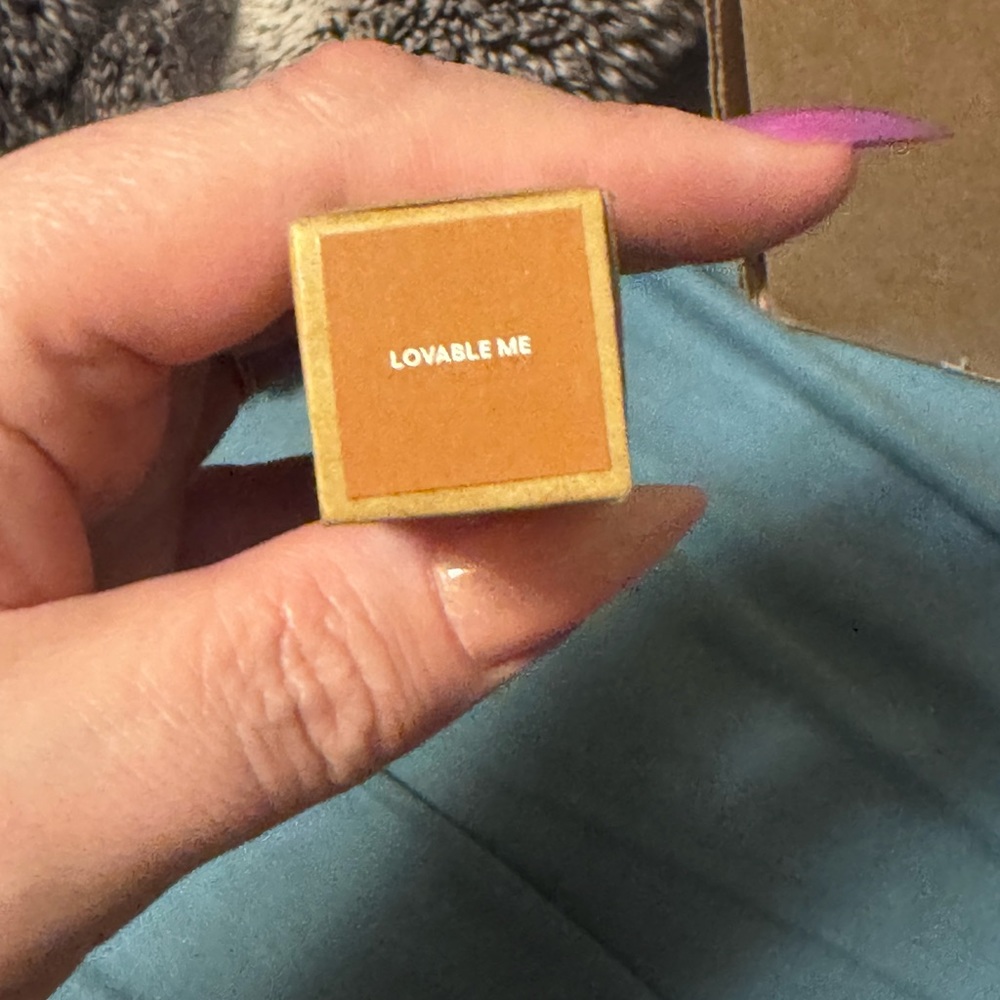 GXVE lipstick